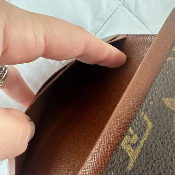 AUTHENTIC LV BI FOLD - Picture 10 of 15